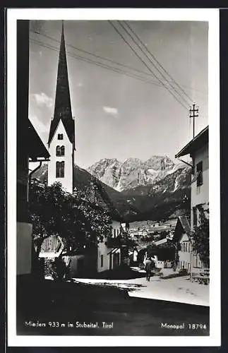 AK Mieders im Stubaital, Strassenpartie mit Kirche