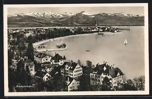 AK Friedrichshafen, Ortsansicht mit Blick auf den Bodensee und Alpenpanorama