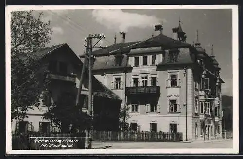 AK Villach, Erholungsheim Mittewald von der Strasse gesehen