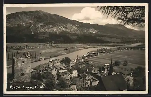 AK Rattenberg /Tirol, Ortsansicht mit Aussichtsturm