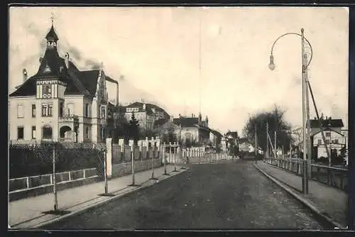 AK Schwenningen a. N., Bismarkstrasse mit Bahnhof