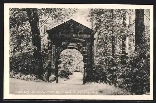 AK Waldenburg /Sa., Tor zur stillen Naturfreude im Grünfelder Park