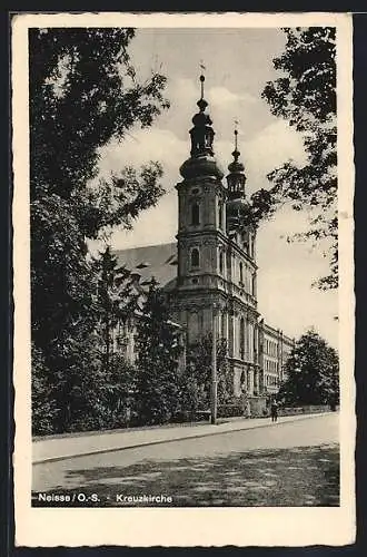 AK Neisse, Strassenpartie mit Kreuzkirche