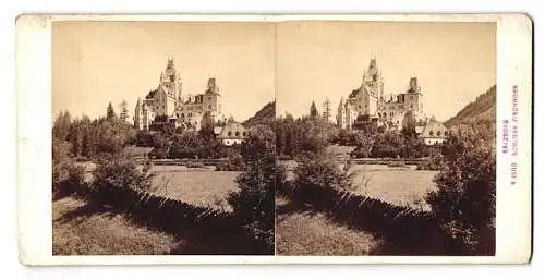 Stereo-Fotografie Alois Beer, Klagenfurt, Ansicht Salzburg, Blick über Wiesen auf das imposante Schloss Fischhorn