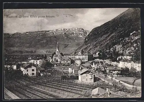 AK Gries bei Bozen, Ortsansicht im Bergidyll