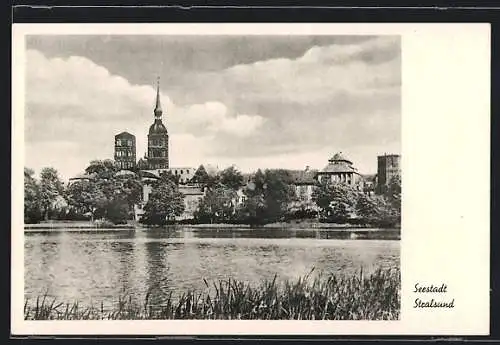 AK Stralsund, Stadtpanorama vom Wasser aus