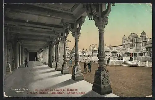 AK London, Franco-British Exhibition 1908, Colonnade in Court of Honour, Ausstellung