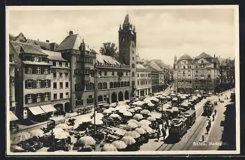 AK Basel, Strassenbahn am geschäftigen Marktplatz