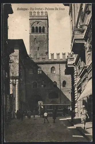 AK Bologna, Via Orefici, Palazzo Re Enzo, Strassenbahn