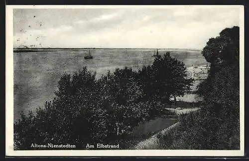 AK Hamburg-Nienstedten, Segelschiffe vor dem Elbstrand