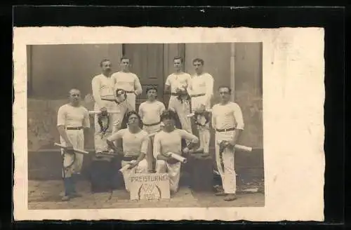 Foto-AK Turnmannschaft beim Preisturnen, 1920