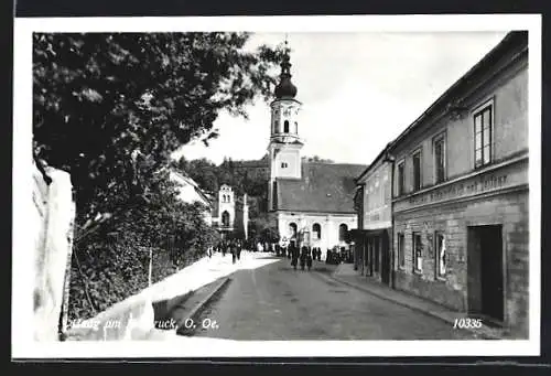 AK Haag am Hausruck, Strassenpartie mit Gasthof und Kirche