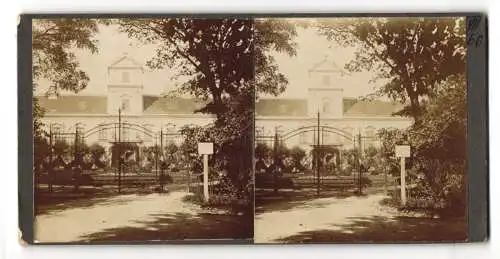 Stereo-Fotografie unbekannter Fotograf, Ansicht Obersiebenbrunn, Schloss mit Schlossgarten