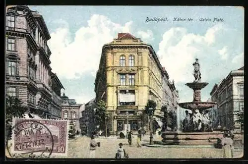 AK Budapest, Kalvin ter, Calvin Platz, Strassenbahn, Leute am Brunnen