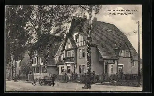 AK Regenwalde, Villen an der Bahnhofstrasse, Fuhrwerk