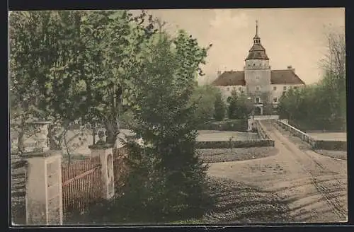 AK Hollabrunn, Schloss Sonnberg mit Brücke