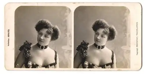 Stereo-Fotografie Aristophot AG, Taucha, hübsche junge Frau im knappen Abendkleid