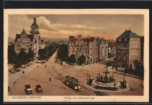 AK Heilbronn /Neckar, Hotel Central vom Bahnhof im Abendlicht, Strassenbahn