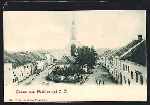 AK Reichenthal /O.-Ö., Strassenpartie mit Kirche