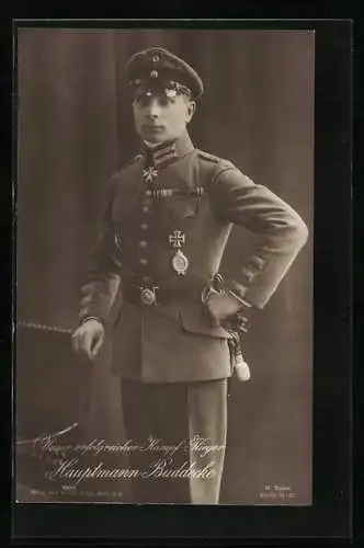 Foto-AK Sanke Nr. 433: Hauptmann Buddecke in Uniform mit Pour le Merite Orden, Flugzeugpilot im 1. WK