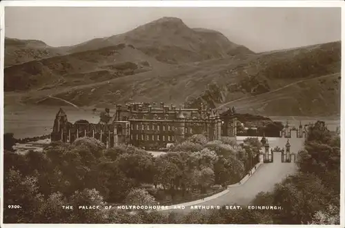 Edinburgh Palace of Holyroodhouse Arthurs Seat / Edinburgh /Edinburgh