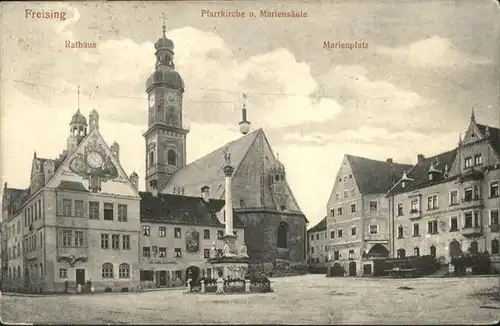 Freising Oberbayern Marienplatz Mariensaeule Kirche Rathaus  / Freising /Freising LKR