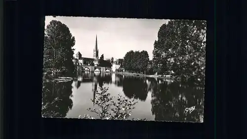 Saint-Savin Vienne Eglise Vieux Pont / Saint-Savin /Arrond. de Montmorillon