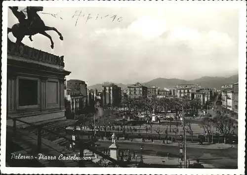 Palermo Sicilia Piazza Castelnuovo / Palermo /