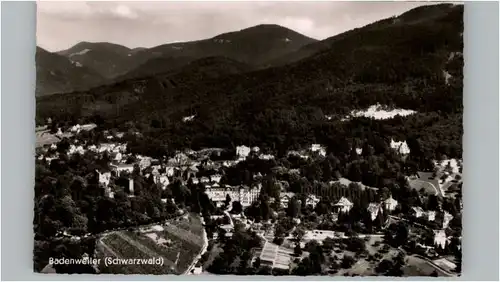 Badenweiler Badenweiler Fliegeraufnahme * / Badenweiler /Breisgau-Hochschwarzwald LKR