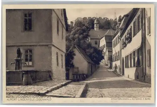 Lindenfels Odenwald Lindenfels Stadtbrunnen Aufgang zur Burg * / Lindenfels /Bergstrasse LKR