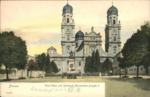 Passau Dom Platz Denkmal Maximilian Joseph / Passau /Passau LKR