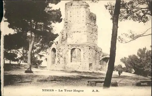 Nimes La Tour Magne / Nimes /Arrond. de Nimes