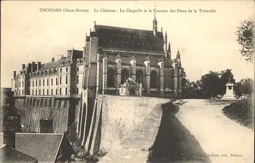 Thouars Chateau Chapelle Caveau  / Thouars /Arrond. de Bressuire