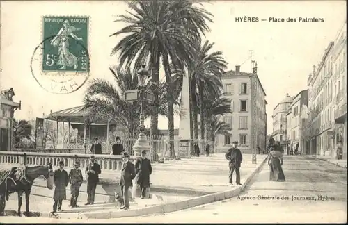 Hyeres Place Palmiers Pferd x