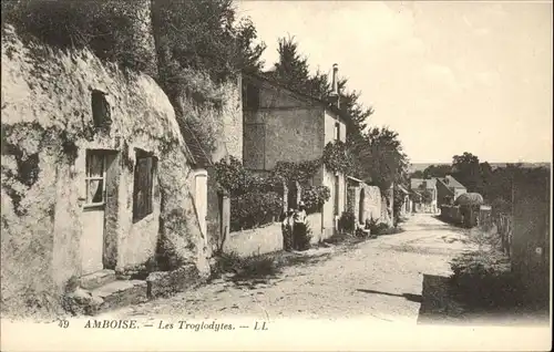 Amboise Troglodytes *