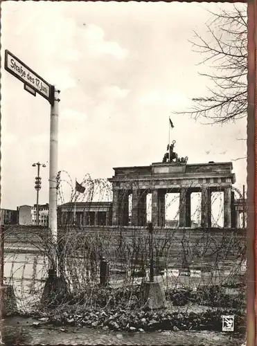 Brandenburgertor Strasse des 17. Juni Stacheldraht Mauer Kat. Gebude und Architektur