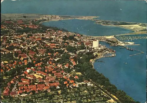 Heiligenhafen Ostseebad Fliegeraufnahme Hafen Vogelfluglinie Deutschland Daenemark / Heiligenhafen /Ostholstein LKR