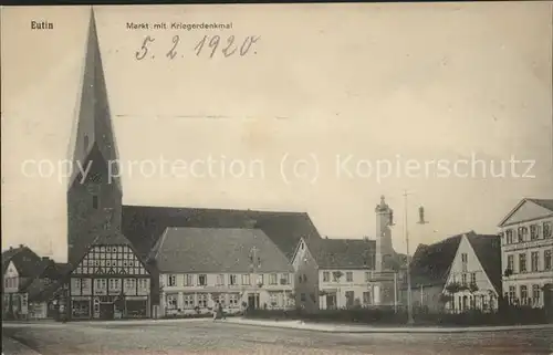 Eutin Markt mit Kriegerdenkmal und Kirche Kat. Eutin