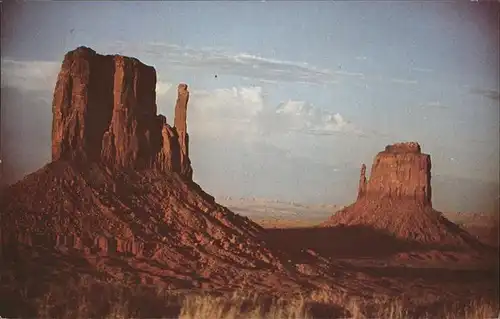 Monument Valley Left and Right Mittens Kat. Monument Valley