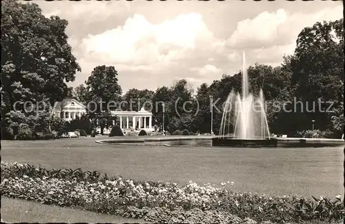 Bad Oeynhausen Fontaene mit Wandelhalle Kat. Bad Oeynhausen