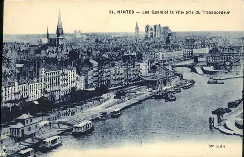 Nantes Loire Atlantique Les Quais et la Ville pris du Transbordeur / Nantes /Arrond. de Nantes