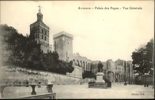 Avignon Palais des Papes *