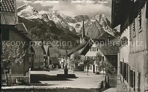 Garmisch Partenkirchen Floriansplatz gegen Zugspitzgruppe Kat. Garmisch Partenkirchen