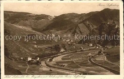 Mayschoss Panorama mit Hotel Weinhaus Lochmuehle und Ruine Saffenburg Ahrtal Weinberge Kat. Mayschoss