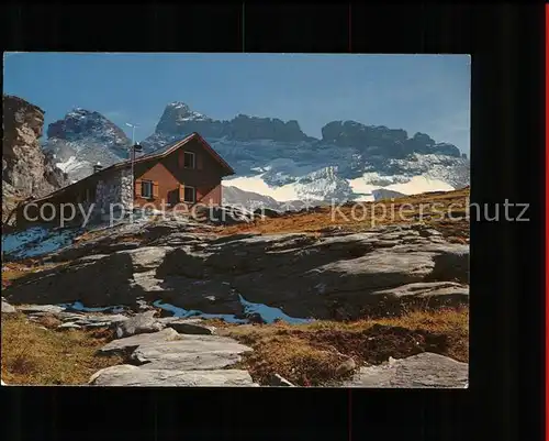 Leglerhuette mit Kaerpf Schutzhuette Alpenclub Glarner Alpen Kat. Toedi