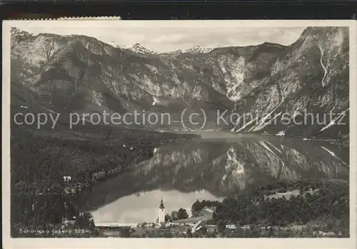 Bohinjsko jezero Panorama mit See Berge Kat. Slowenien