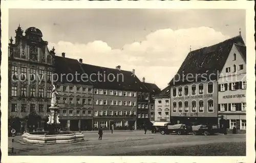 Landsberg Lech Hauptplatz mit Rathaus und Marienbrunnen / Landsberg am Lech /Landsberg Lech LKR