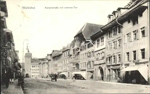 Waldshut Tiengen Rhein Kaiserstrasse mit unterem Tor /  /