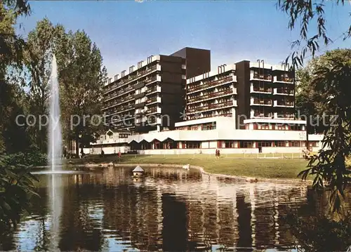 Bad Neustadt Kurpark Klinik Schwanenteich Fontaene Kat. Bad Neustadt a.d.Saale