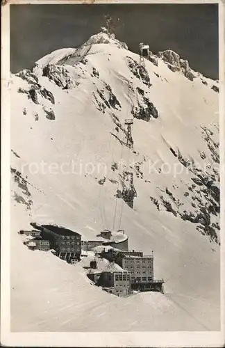 Garmisch Partenkirchen Hotel Schneefernerhaus mit Zugspitzgipfel Bergbahn Kat. Garmisch Partenkirchen